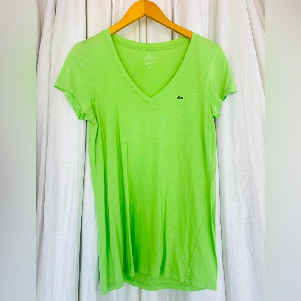 IZOD LACOSTE CLASSIC Y2K /80s True Vintage Lime Green V-Neck “Aligator Tee”.